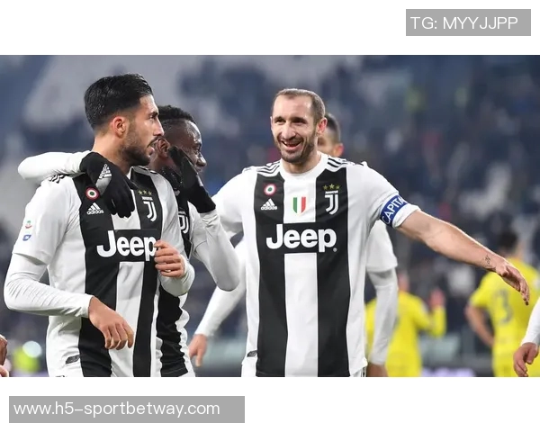 那不勒斯主席德劳伦蒂斯与利雅得胜利CEO合影展示C罗球衣引发热议